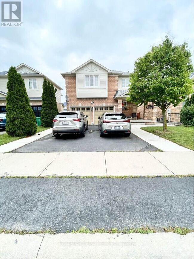 Building Photo - 27 Deforest Dr