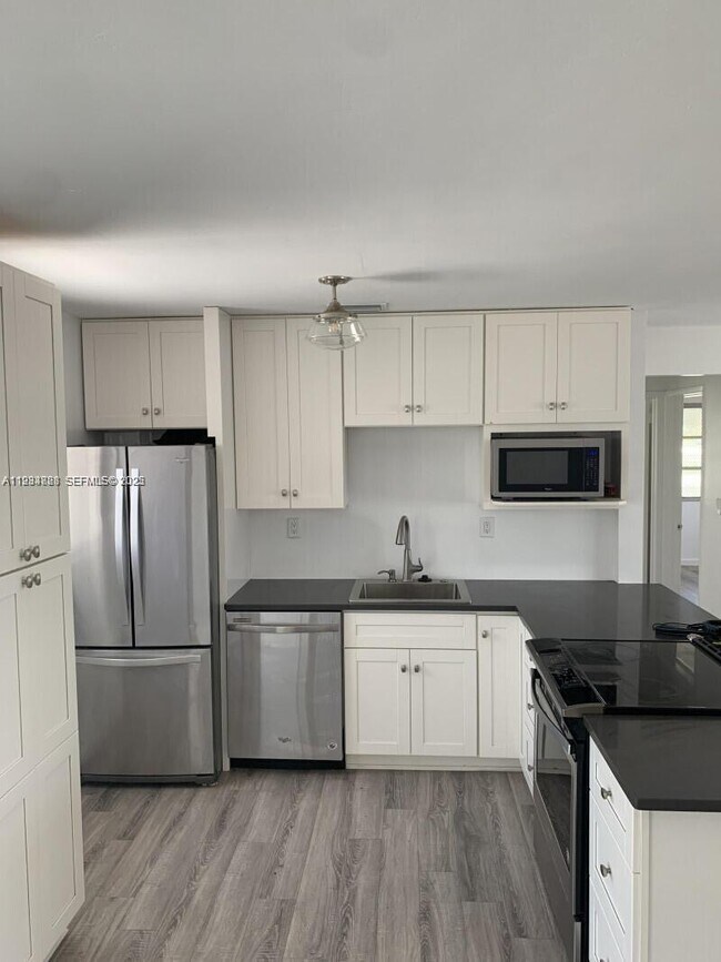 Foto del edificio - 707 Greenbriar Dr