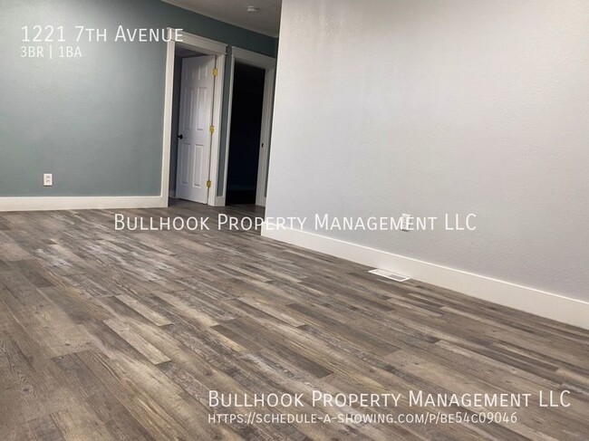 Building Photo - Brand New Looking Home with 2 Car Garage