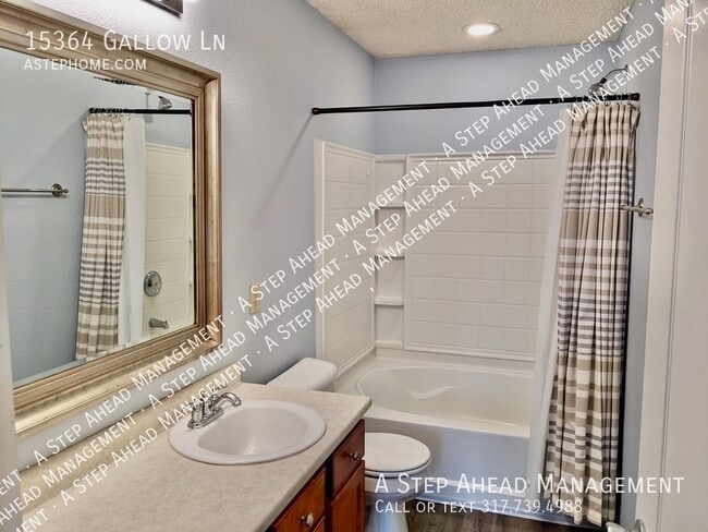 Building Photo - 15364 Gallow Lane-2 bed/2 bath in Noblesville
