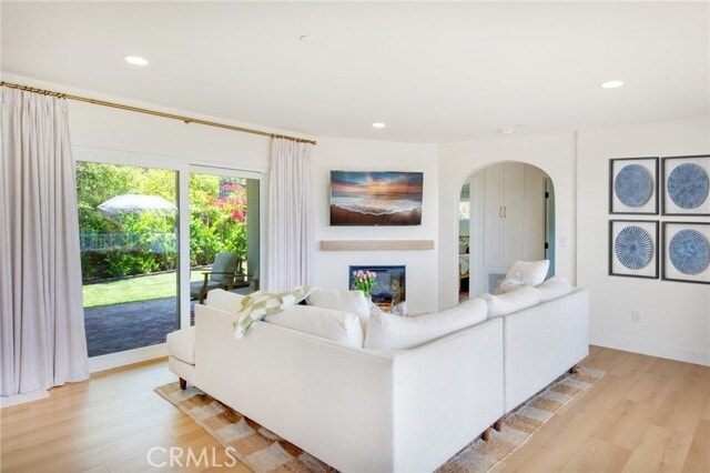 Foto del edificio - 1445 Bluebird Canyon Dr