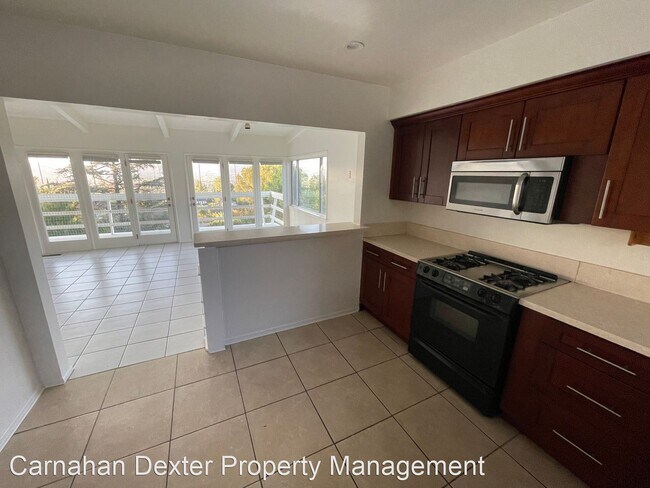 Foto del edificio - 3 br, 2.5 bath House - 5107 Cerrillos Dr.
