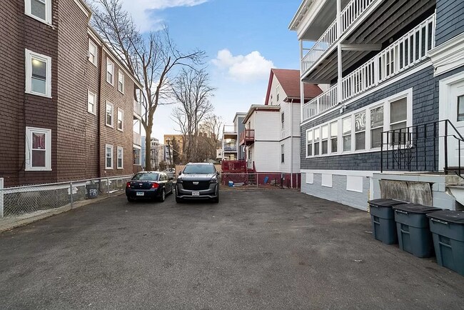 Parking Area - 91 Centre St