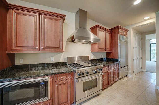 Foto del edificio - 8 Biltmore Estates Dr