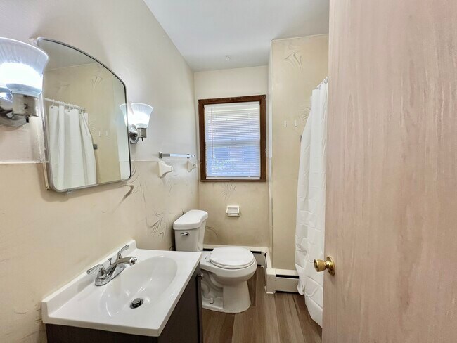 Building Photo - 4353 Britta Dr