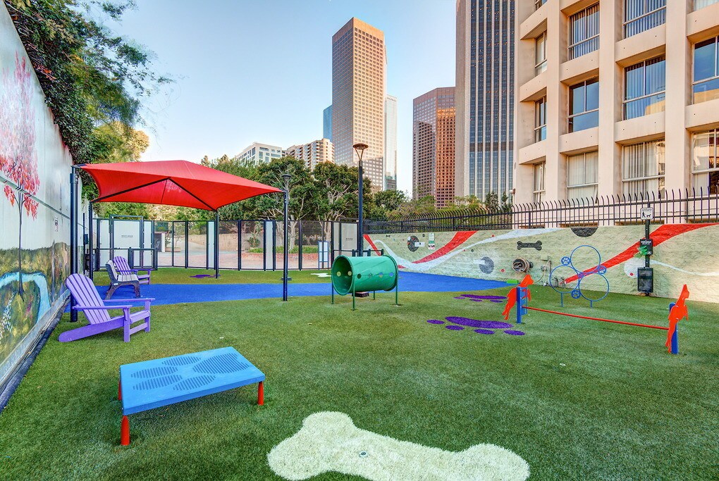 Bunker Hill Towers Apartments Los Angeles, CA