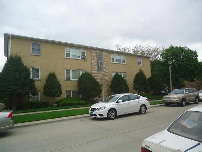 Building - 4936 Greenwood St