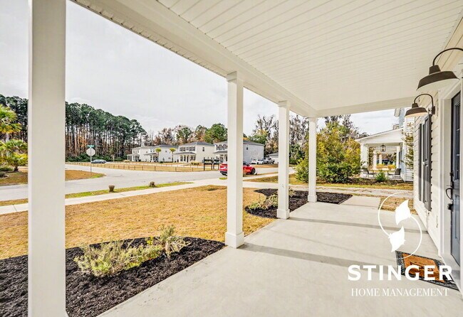 Building Photo - 14 Los Robles Rd