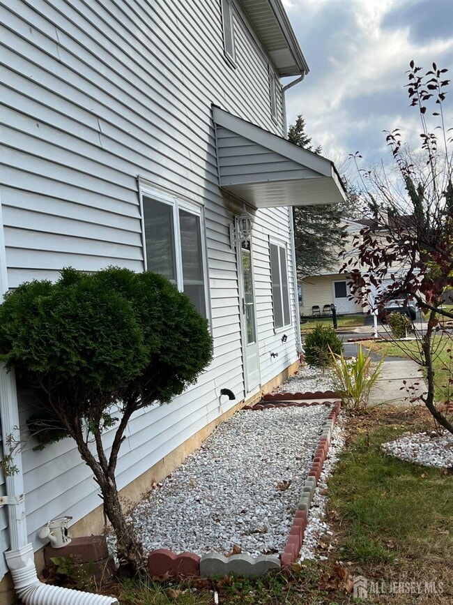 Building Photo - 100 Wyndmoor Dr