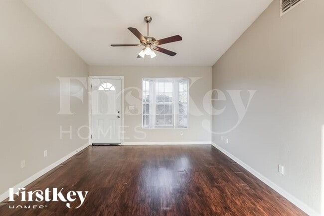 Building Photo - 18525 Sebring Rd