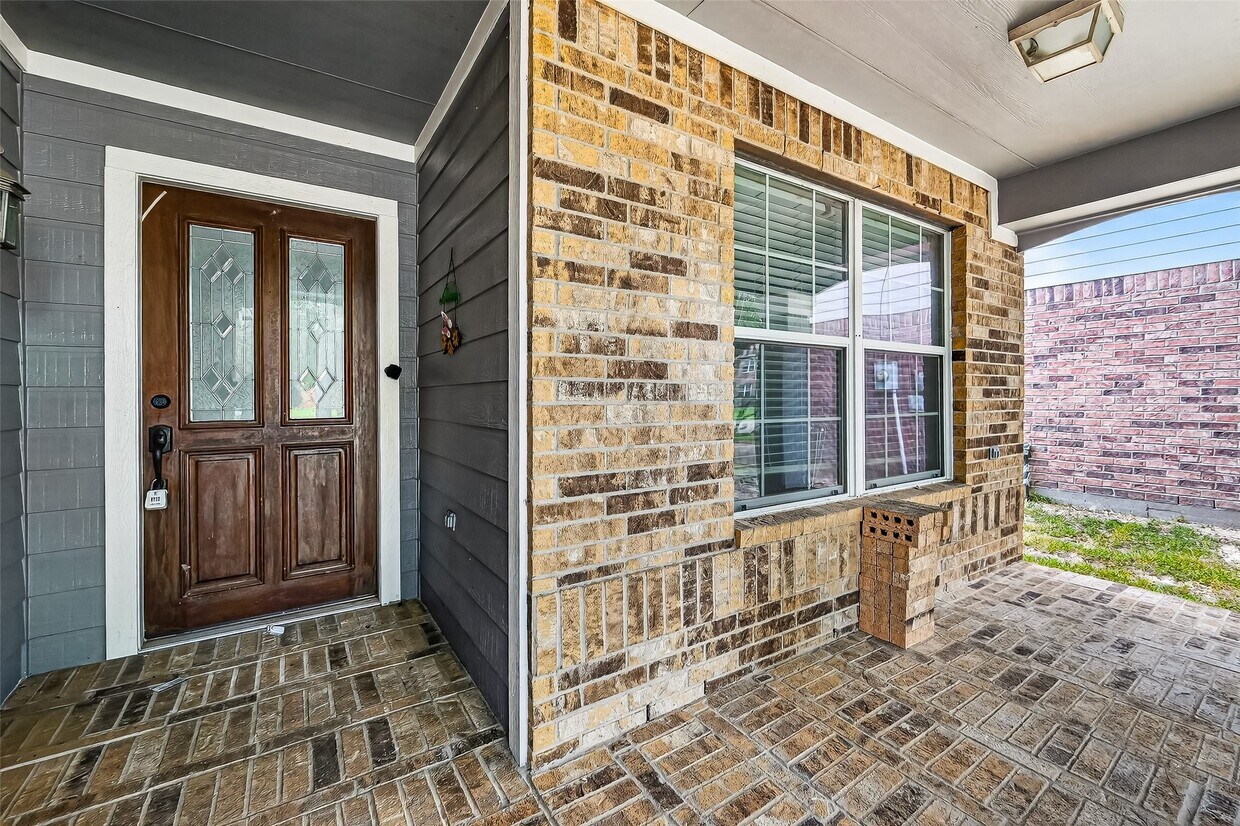 Foto principal - 17119 Shadow Ledge Dr