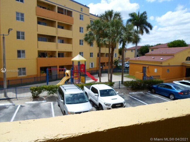 Building Photo - 14930 SW 82nd Terrace