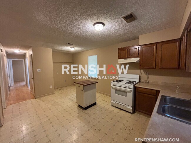 Building Photo - 3257 Garver Rd