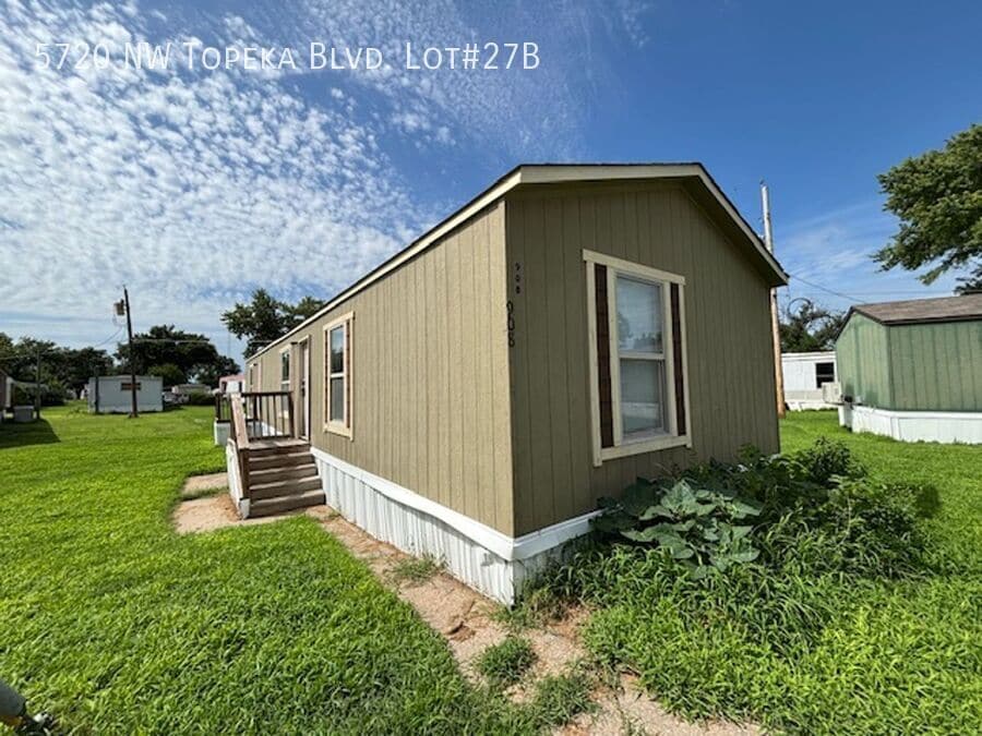 Primary Photo - 5720 NW Topeka Blvd
