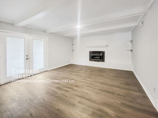 Foto del edificio - 8287 Farmington Dr E