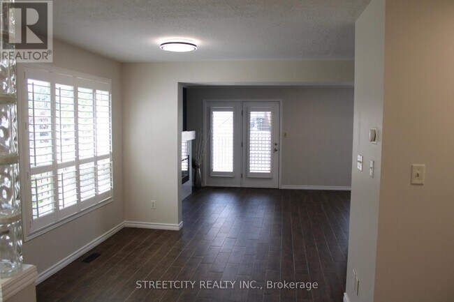 Building Photo - 3053 Meadowgate Blvd