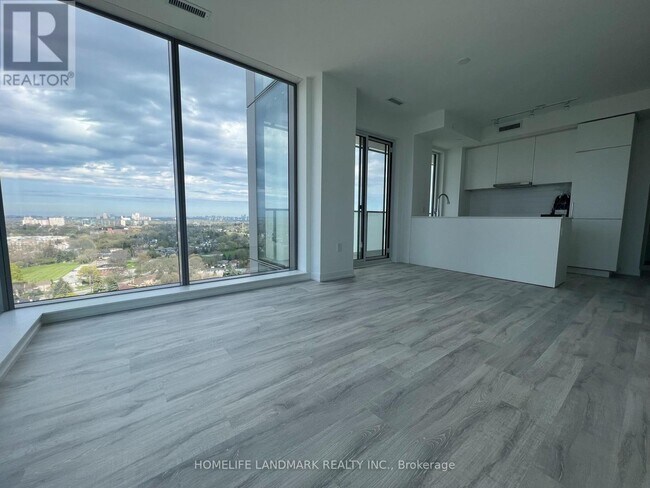 Building Photo - 7 Golden Lion Heights