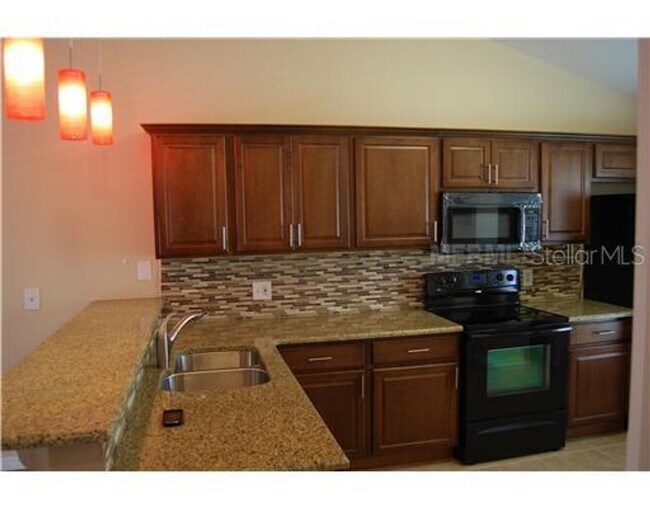 Building Photo - 2 Bedroom 2 Bath Winter Park Condo for Rent, Near Full Sail & UCF!
