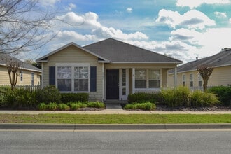 Building Photo - 3757 NW 27th St