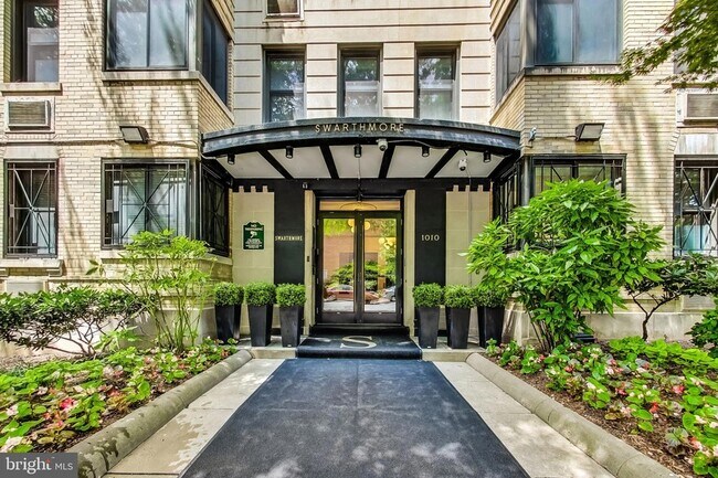 Foto del edificio - 1010 25th St NW