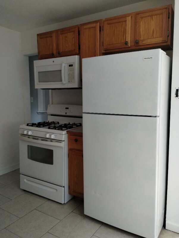 Foto del edificio - 19410 St Marys St