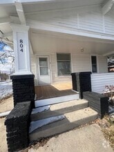 Building Photo - 804 S 1st St