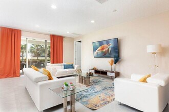 Building Photo - 150 Burma St