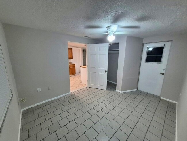 Foto del edificio - 7214 Potomac Dr