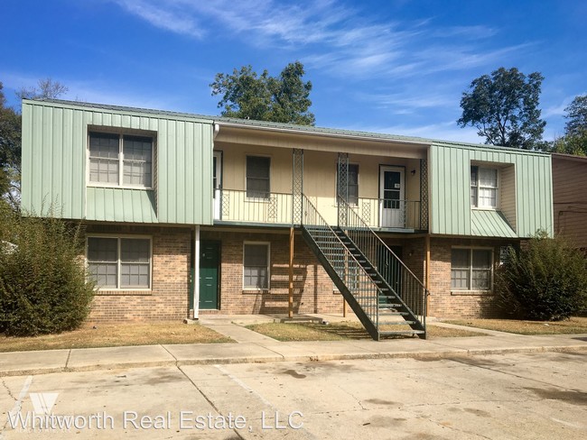Building Photo - 708 33rd St E