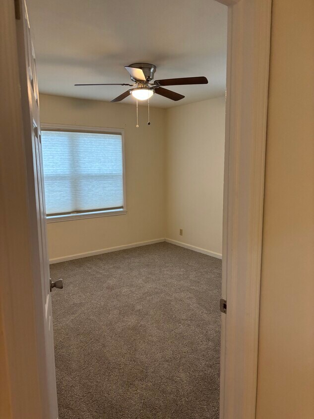 Dormitorio - 3700 Horseblock Rd