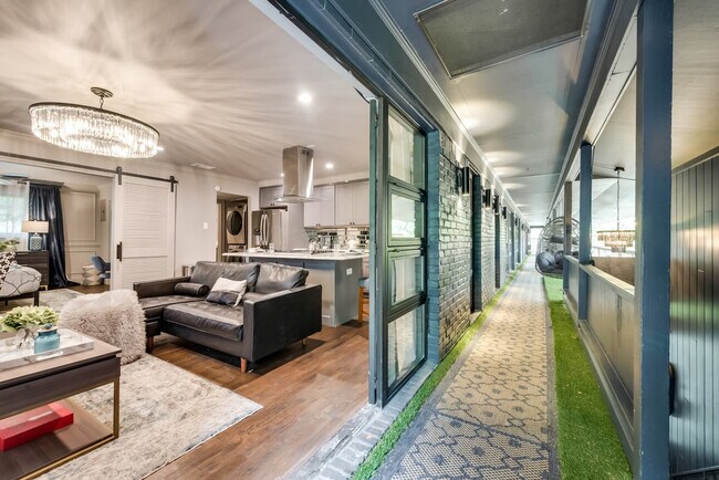 Foto del edificio - 4803 Junius St