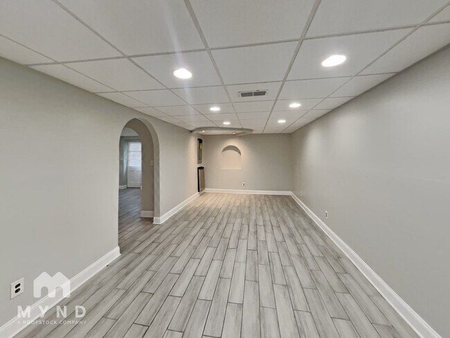 Foto del edificio - 1172 Westridge Cir