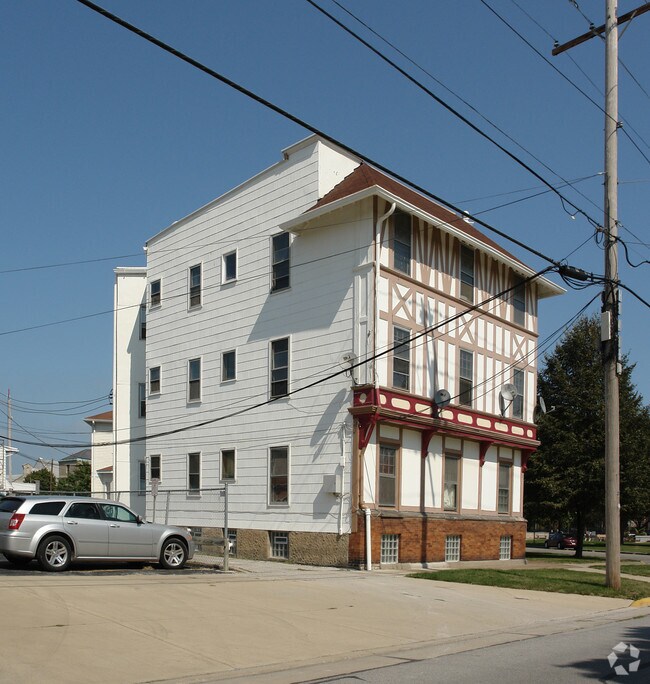 335 Central Ave, Sandusky, OH 44870 Apartments Sandusky, OH