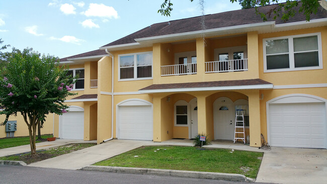 Building Photo - 542 NW 39th Rd