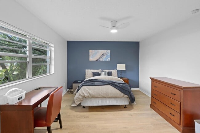 Foto del edificio - 5348 Hillock Ct