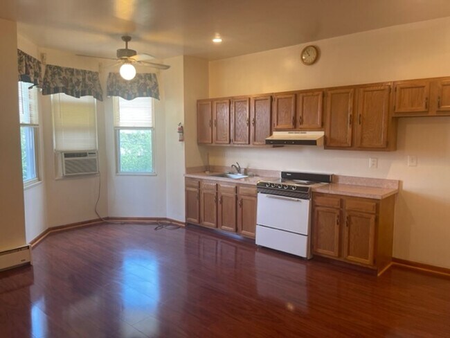 Building Photo - 1541 W. Porter St (LO)
