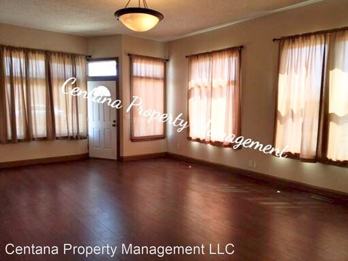 Foto principal - 2 br, 1 bath Apartment - 871 S Main