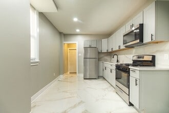 Building Photo - 912 S 8th St