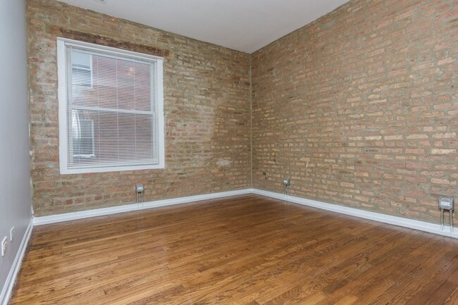 Building Photo - 7608 S King Dr