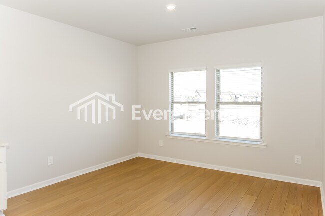 Building Photo - 101 Ashby Pond Dr