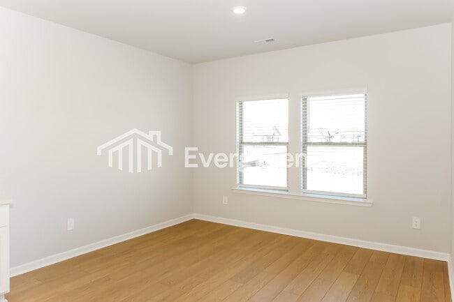 Foto del edificio - 101 Ashby Pond Dr