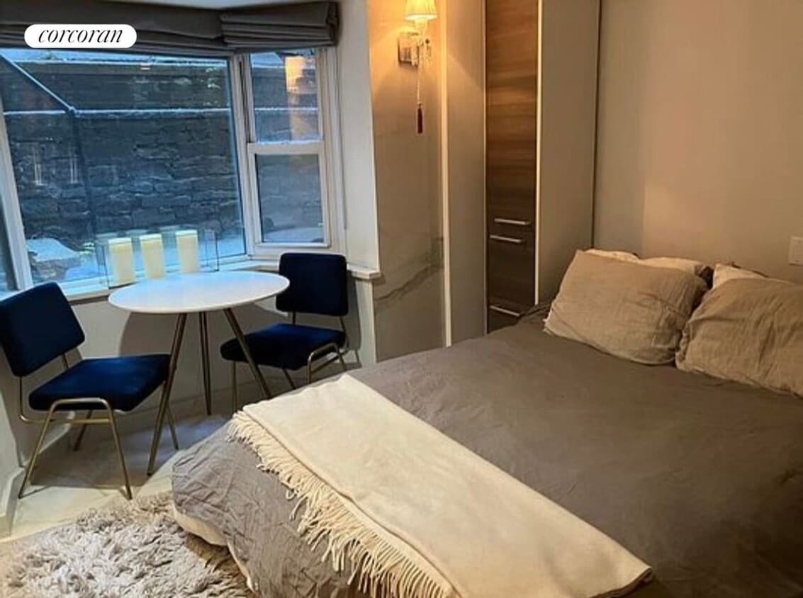 Primary Photo - 396 Bleecker St