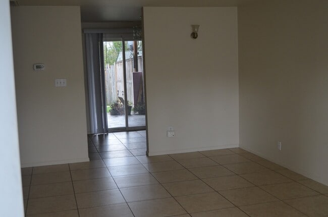 Photo - 1708-1710 N Rainier Ave Apartment