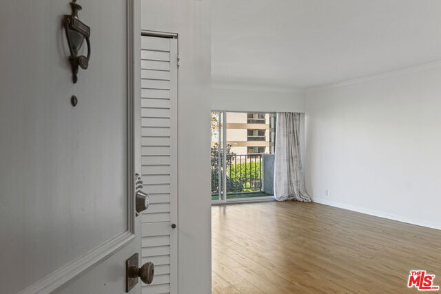 Building Photo - 10450 Wilshire Blvd