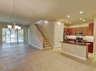 Foto del edificio - 802 Aldenham Ln