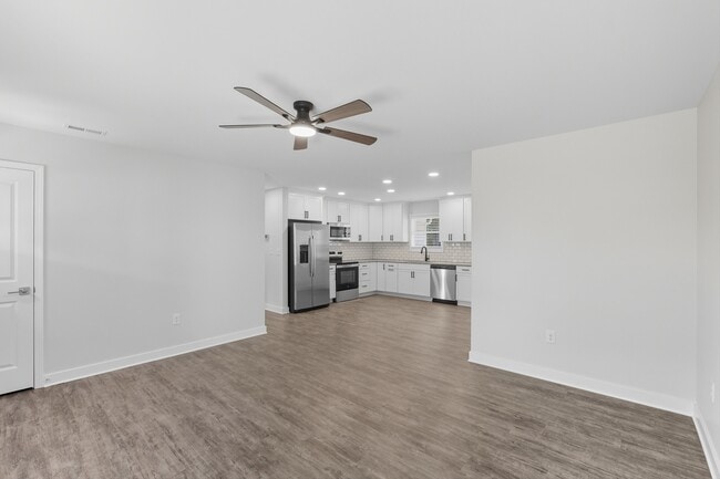 Building Photo - 6629 Ashbrooke Drive