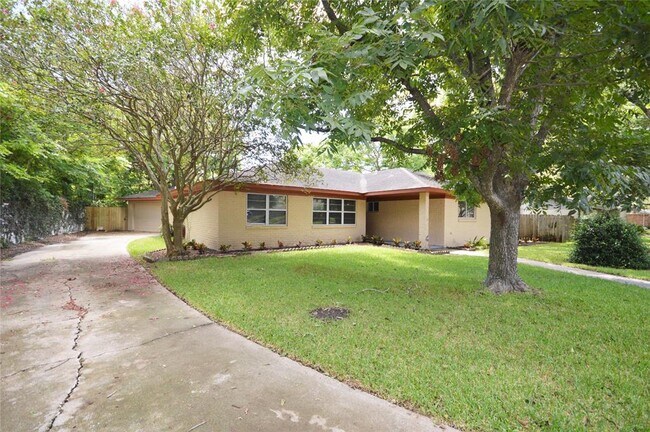 Foto del edificio - 18123 Hereford Ln