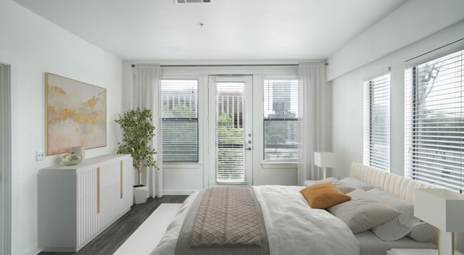 Building Photo - Crescent