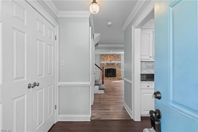 Foto del edificio - 345 Middle Oaks Dr