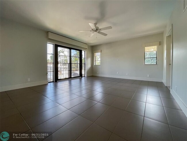 Building Photo - 64 Isle of Venice Dr